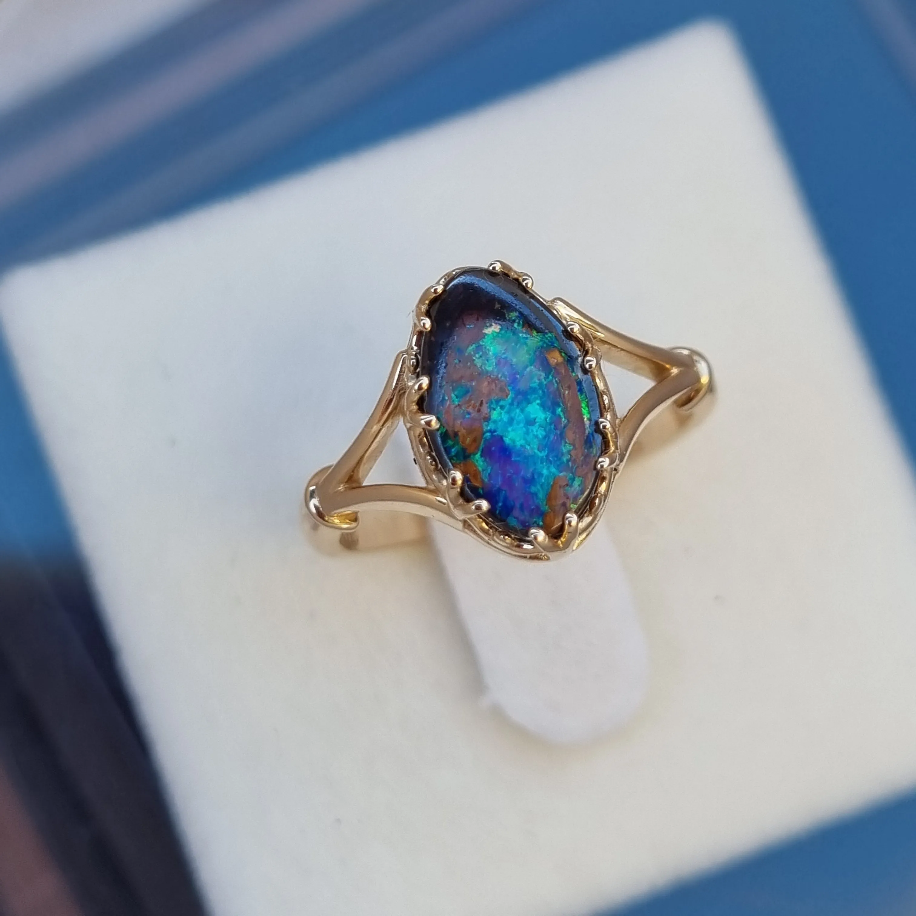 Antique Gallery Style Queensland 'Rock Pool' Boulder Opal Solitaire ring     Design Ref:  Y-gallerystrip