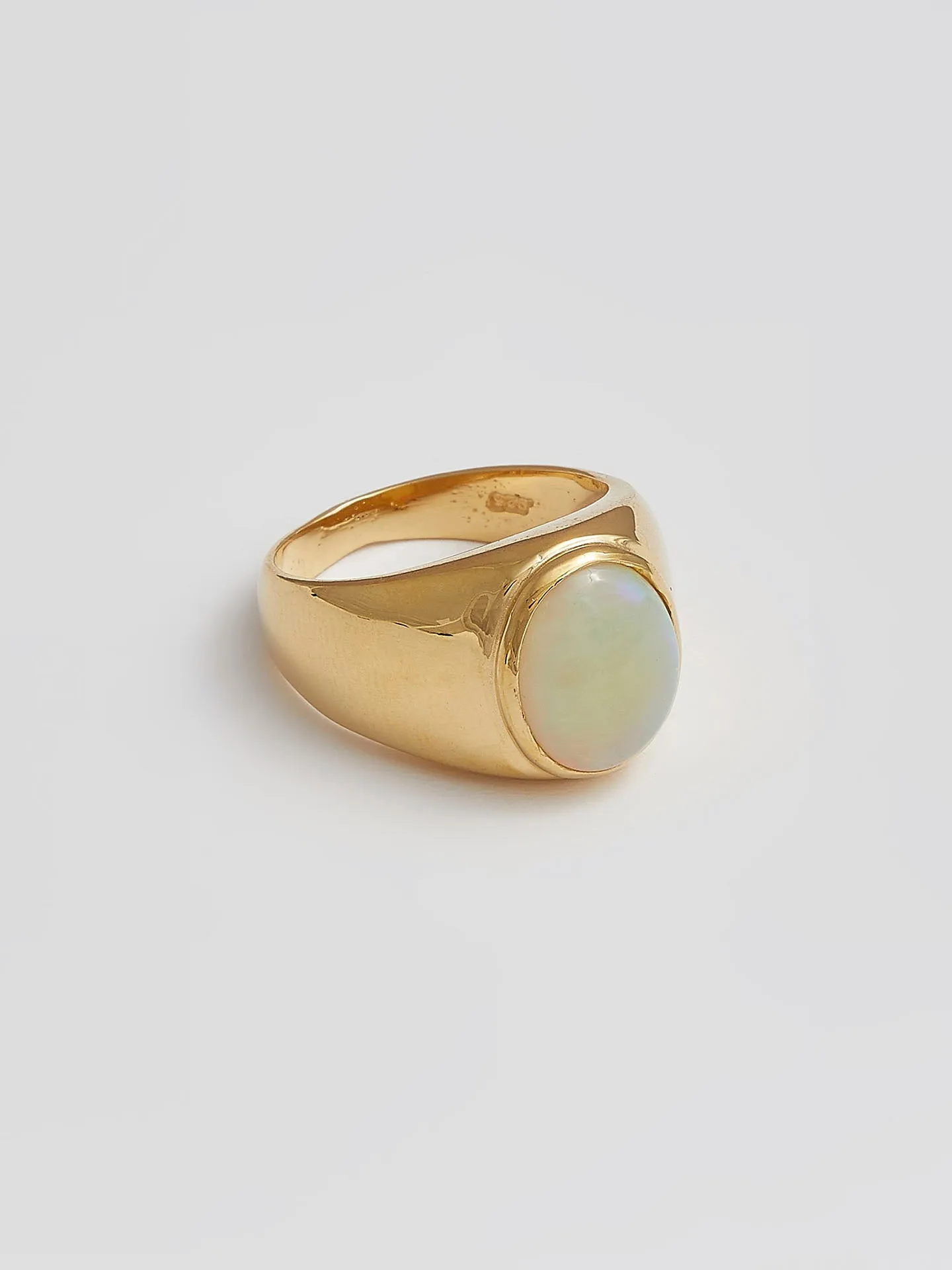 Classico Opal Signet