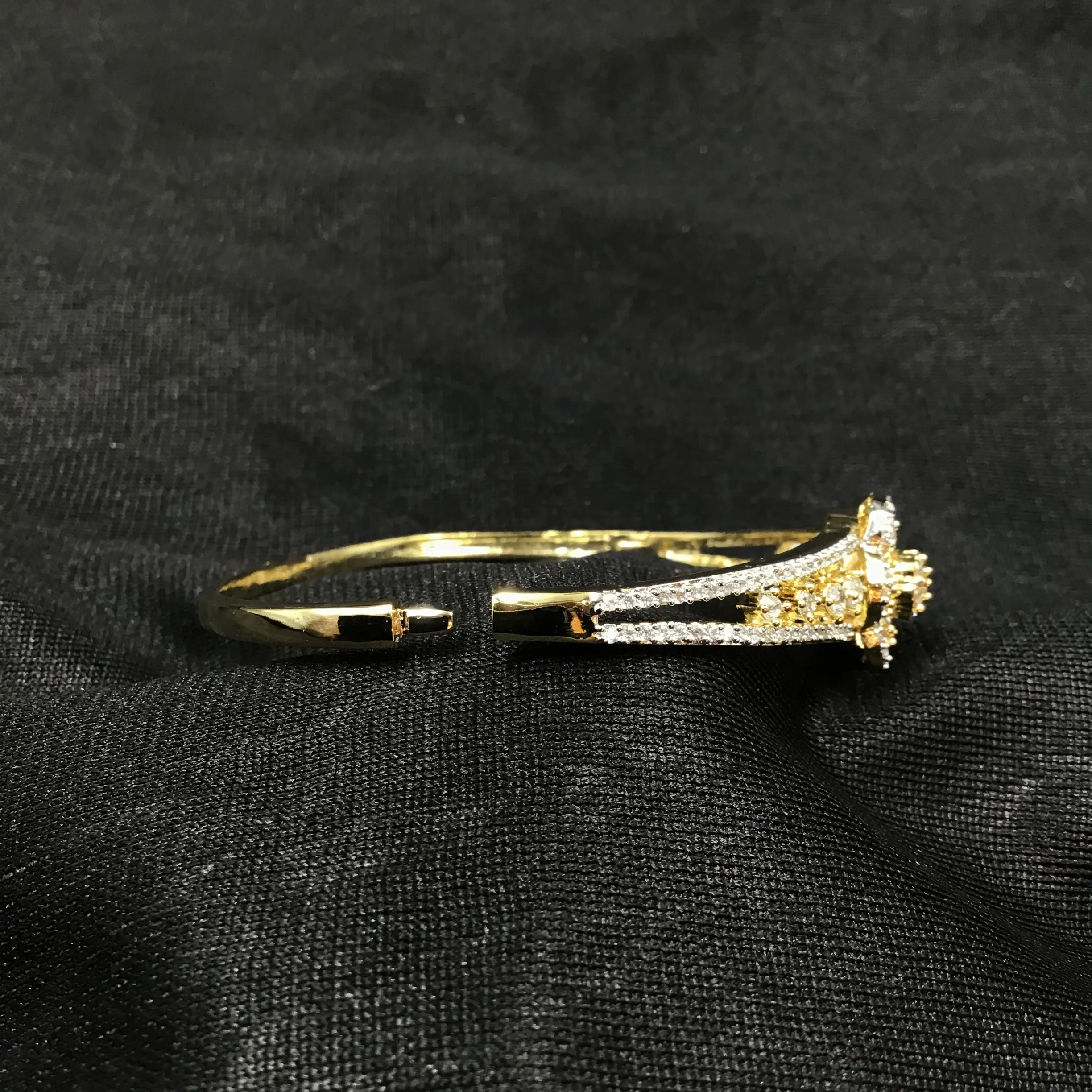 Openable Zircon/AD Bracelet 3244-11