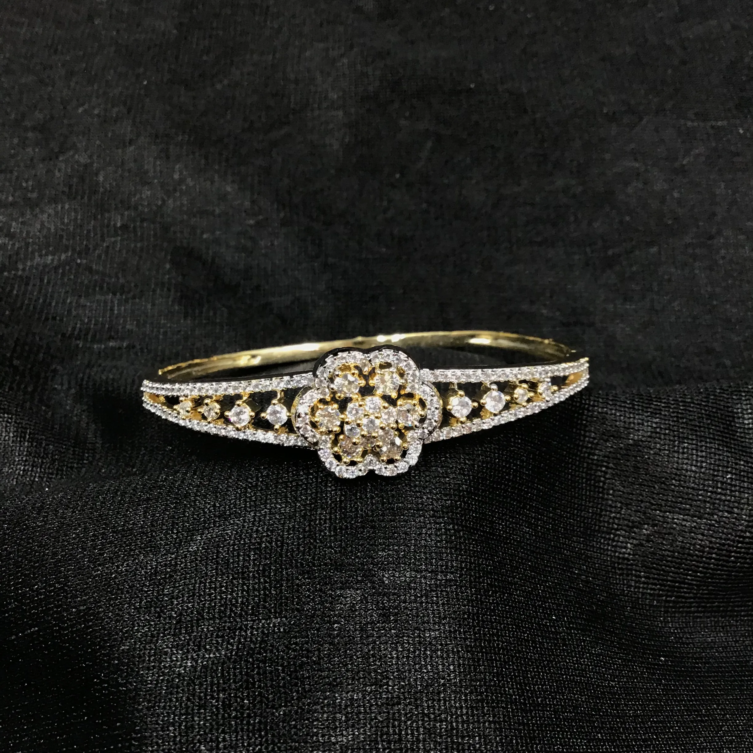 Openable Zircon/AD Bracelet 3244-11