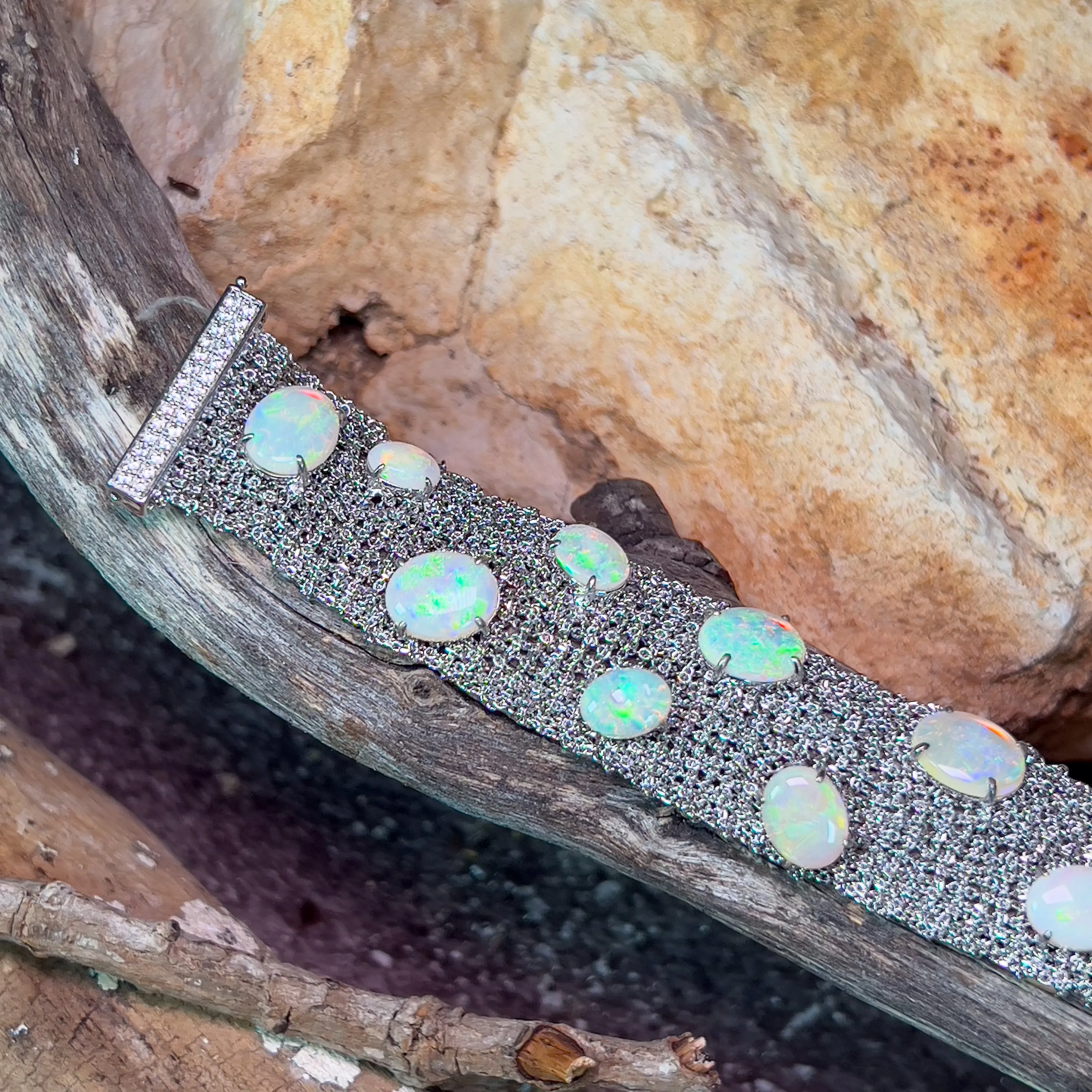 Sterling Silver chain mail wide bracelet with 16.72ct Opals