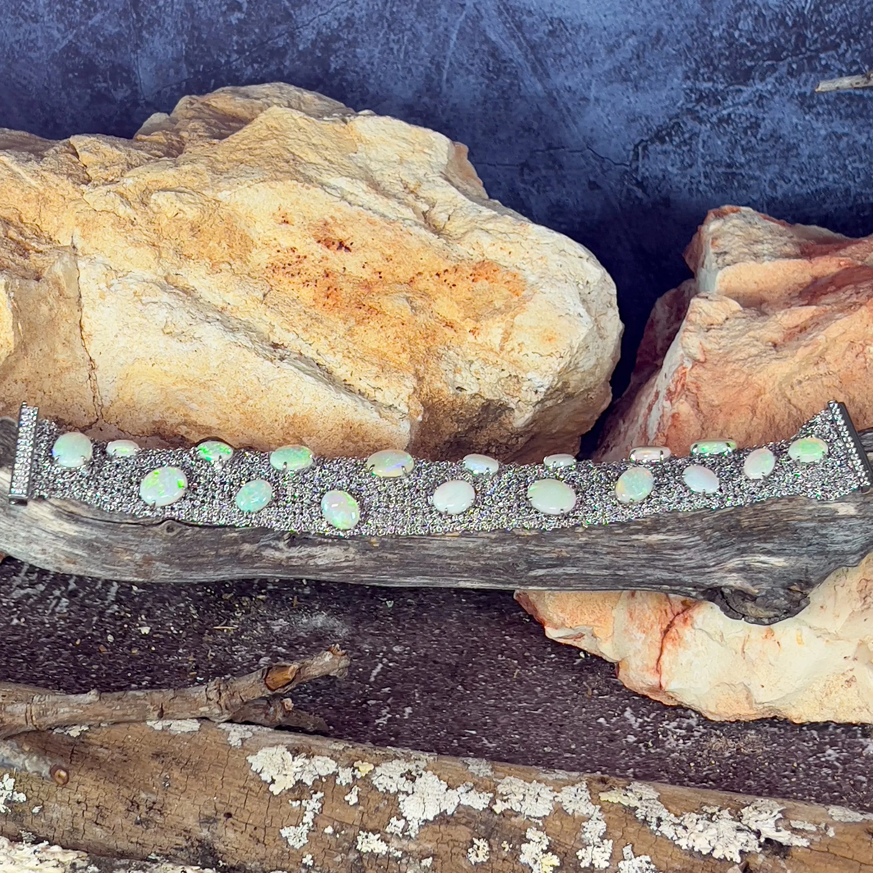 Sterling Silver chain mail wide bracelet with 16.72ct Opals