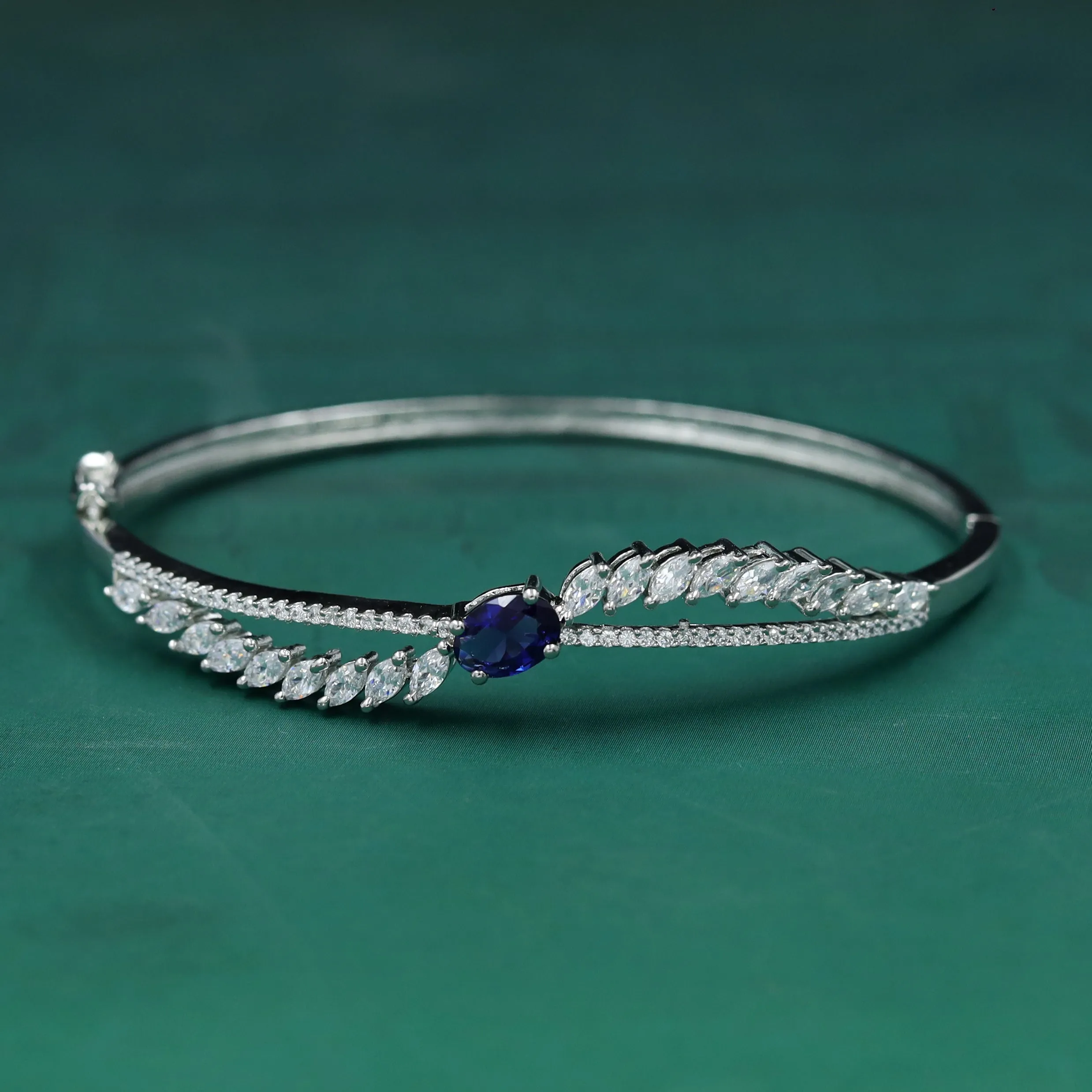 Zircon/AD Bracelet 10678-69
