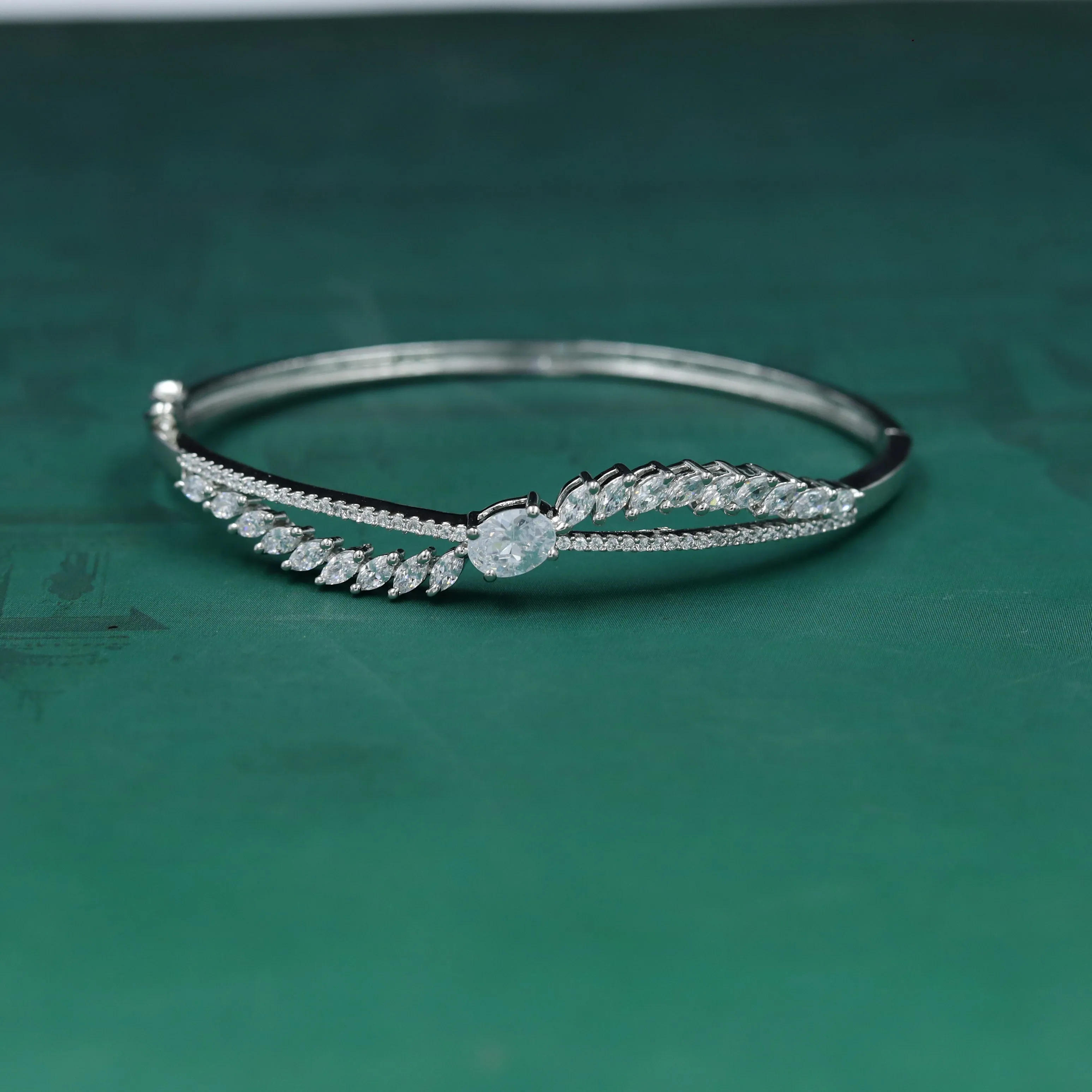 Zircon/AD Bracelet 10678-69