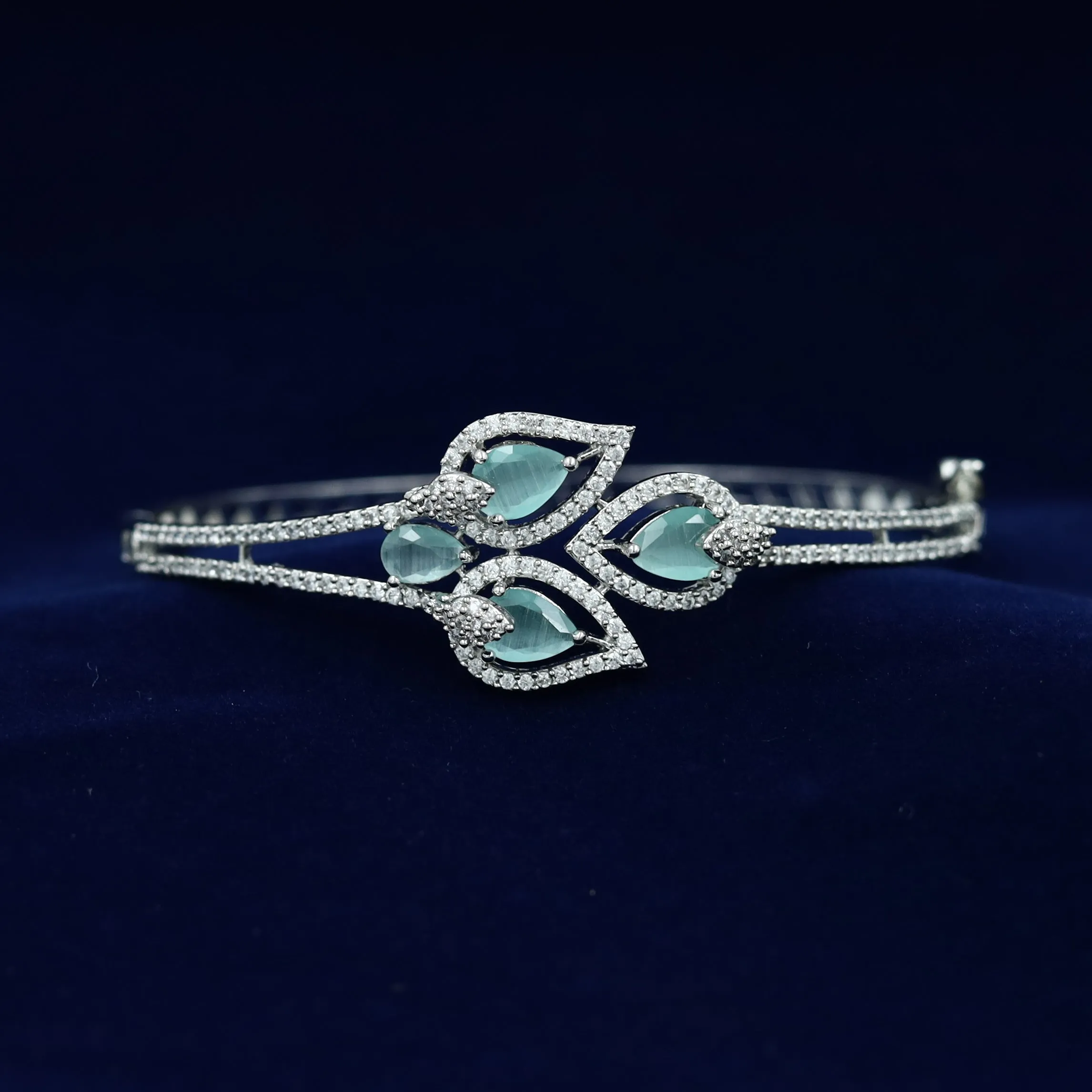 Zircon/AD Bracelet 12018-69